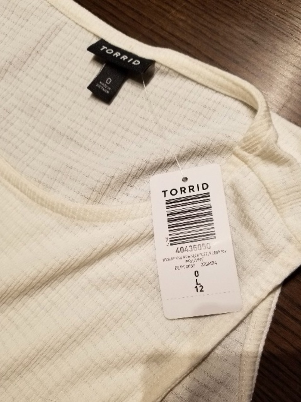 Torrid NWT textured knit White Peplum Sleeveless Knit  Tank Top - Picture 8 of 8